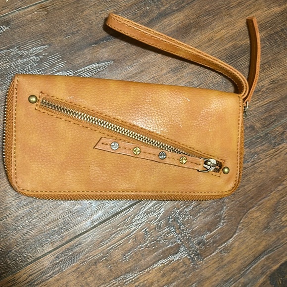 Free People wallet - Picture 4 of 4